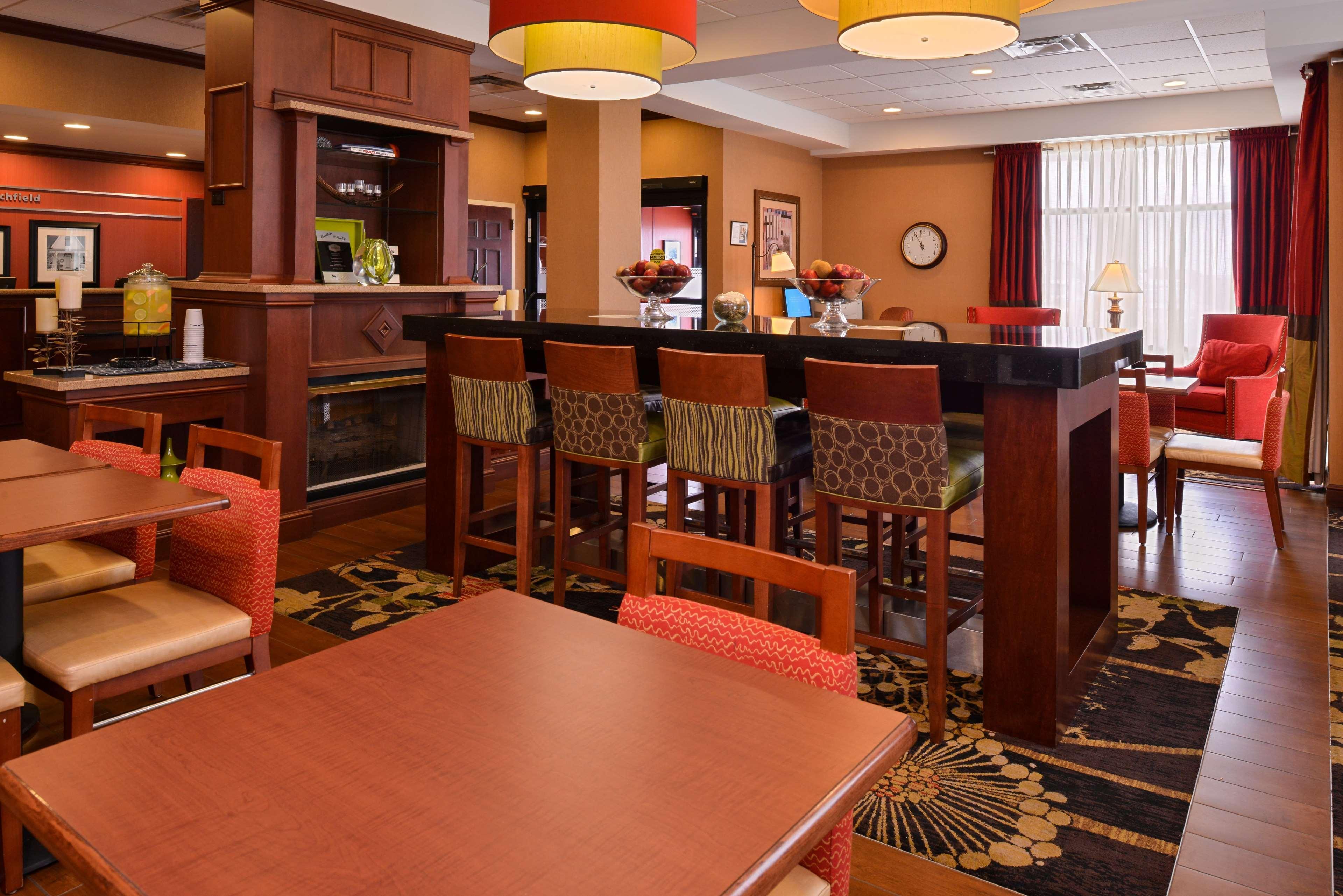 Hampton Inn By Hilton Litchfield Eksteriør billede